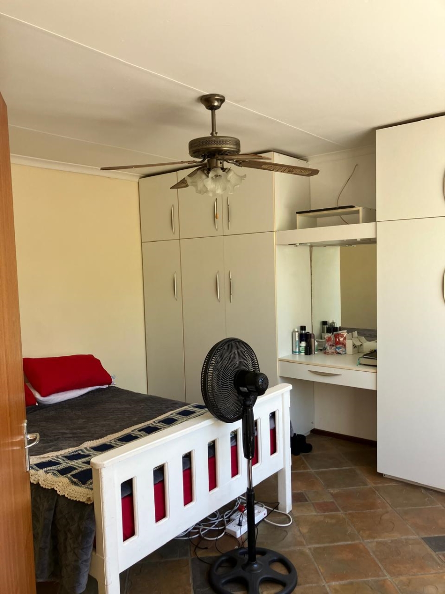 To Let 1 Bedroom Property for Rent in Bothasrus Eastern Cape